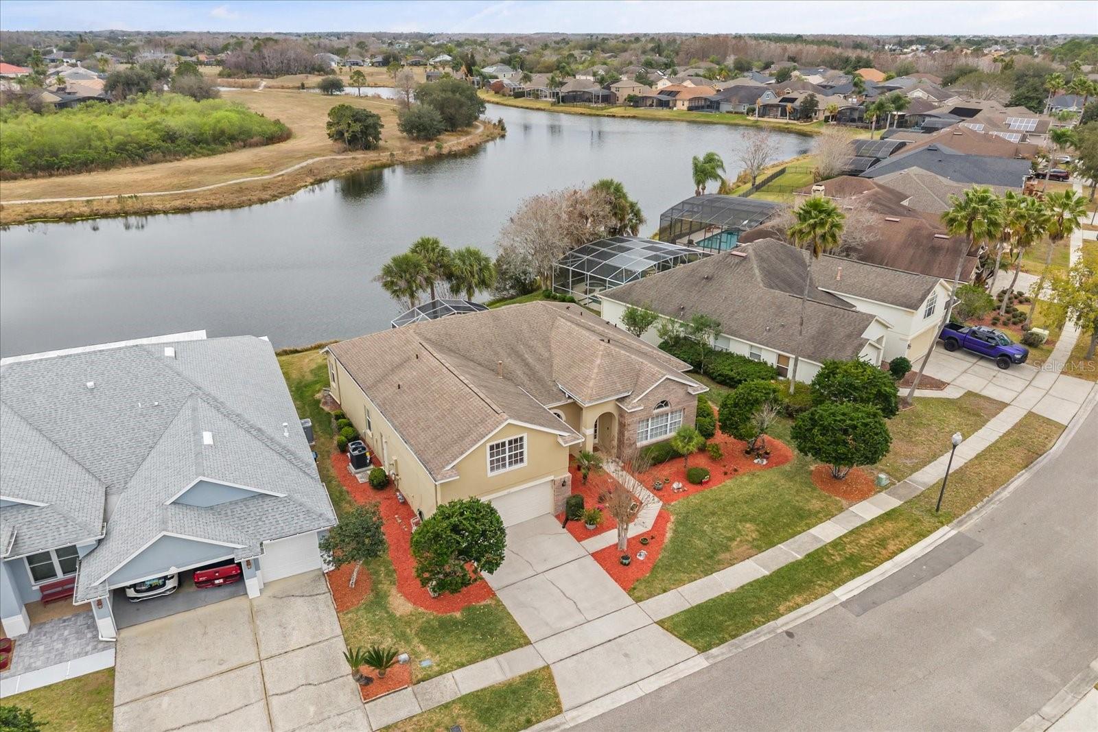 KINGS POINTE - Residential