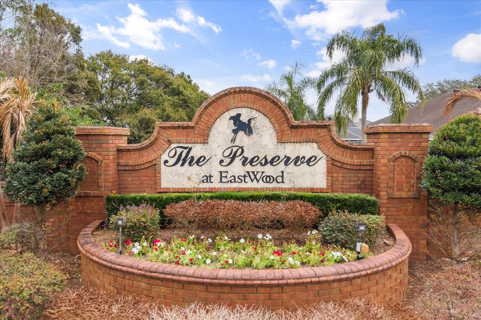 KINGS POINTE - Residential