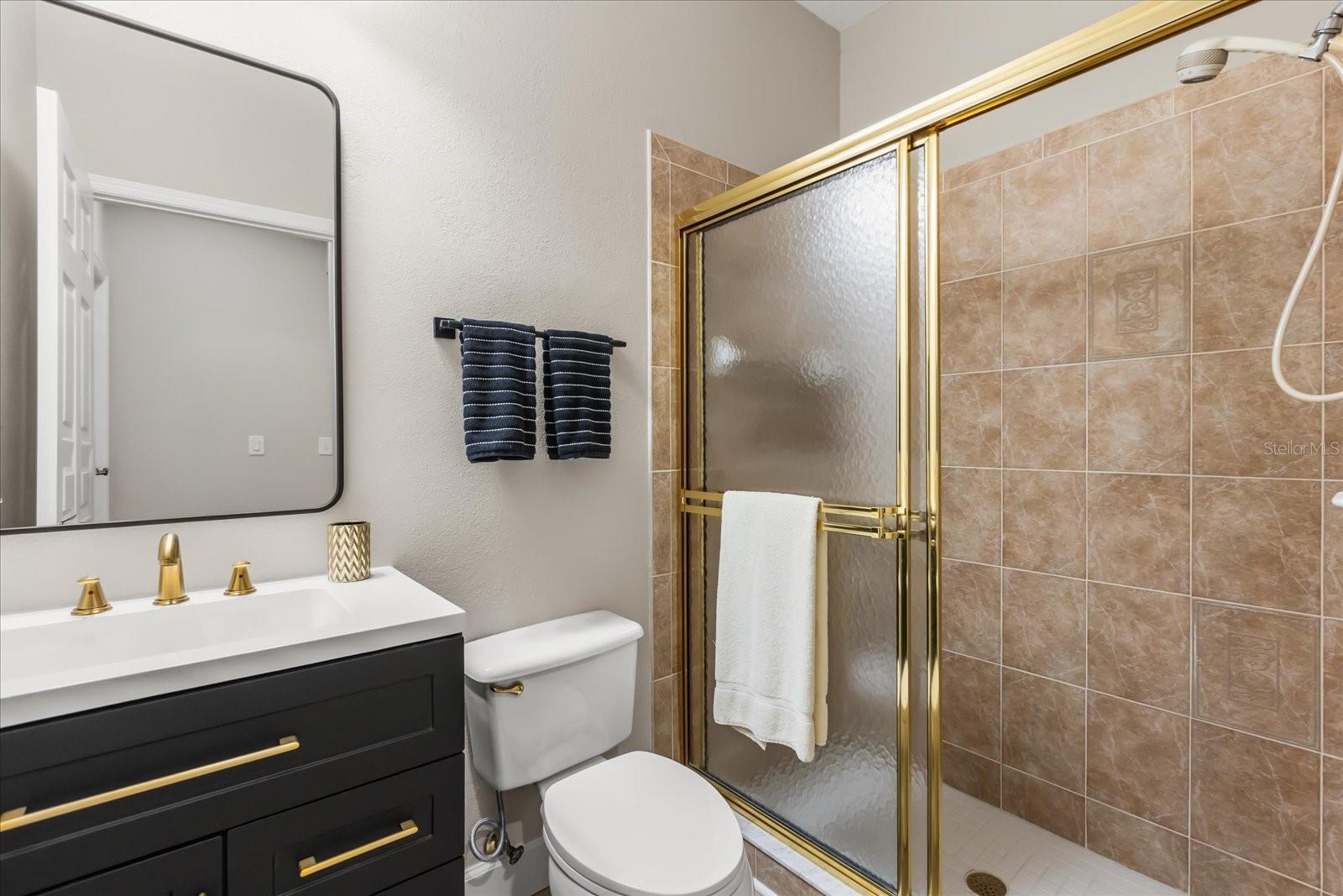 KINGS POINTE - Residential