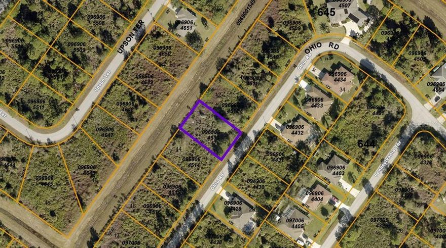 This location is minutes away from Warm Mineral Spring, great schools, shops, restaurants and great health care. Close by is the Myakka River and preserves. There is something here for everyone! Get your slice of paradise in southwest Florida!