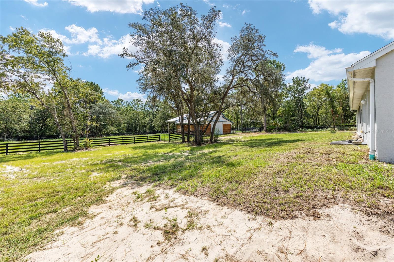 PINE RIDGE FARMS - Residential