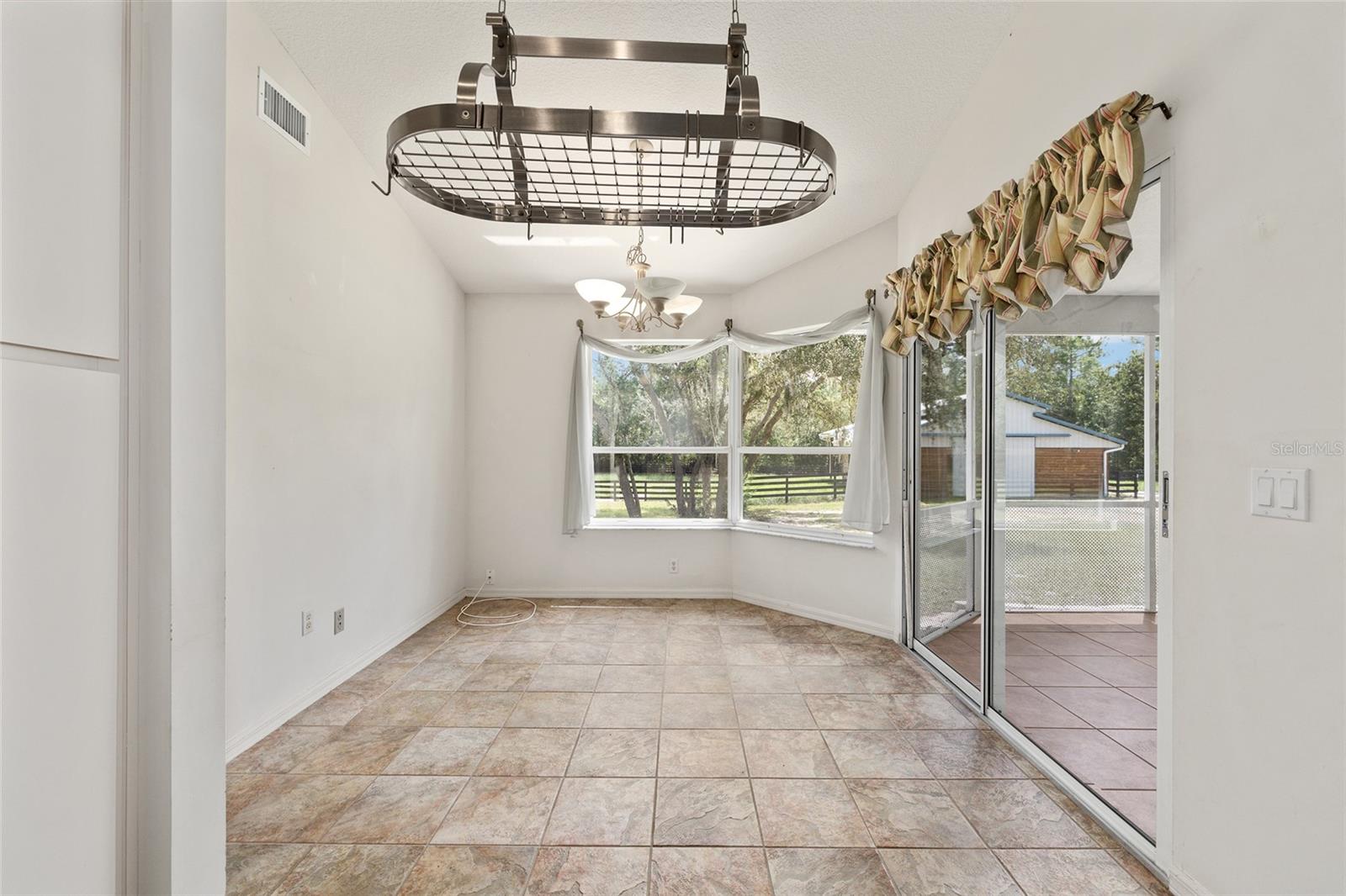 PINE RIDGE FARMS - Residential