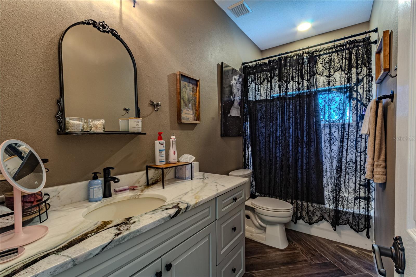 AVALON PARK VILLAGE 04 B-K - Residential