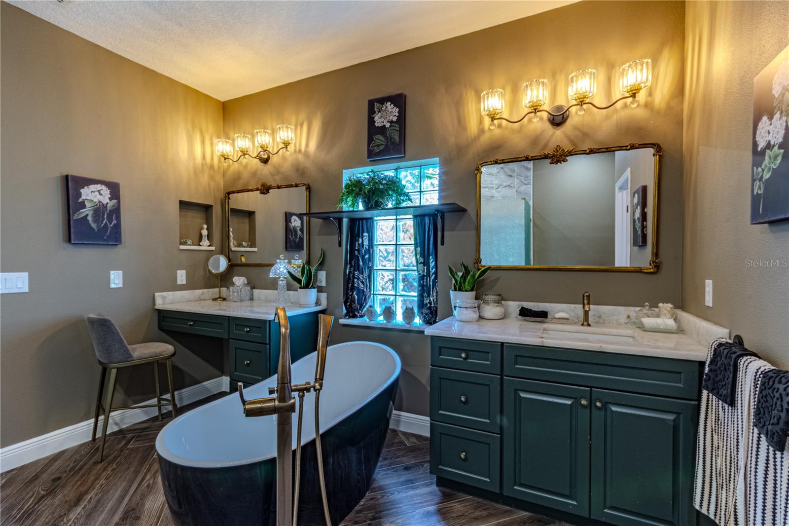 AVALON PARK VILLAGE 04 B-K - Residential