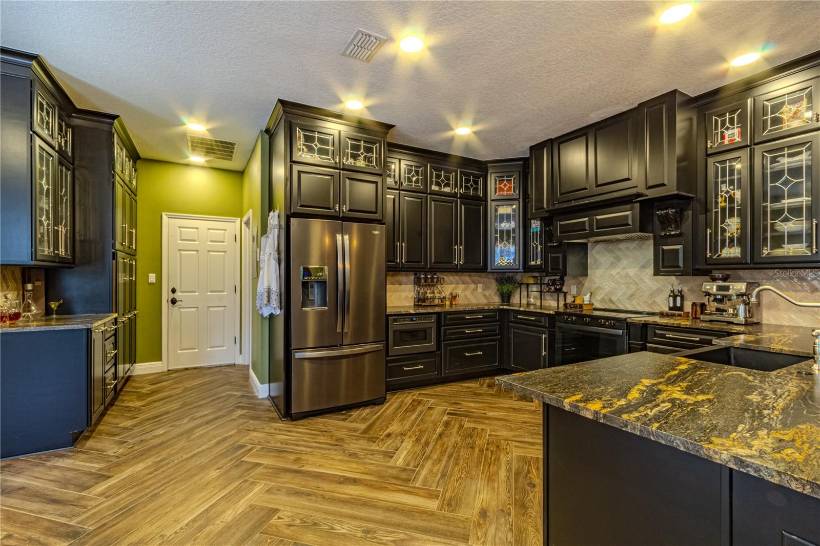 AVALON PARK VILLAGE 04 B-K - Residential