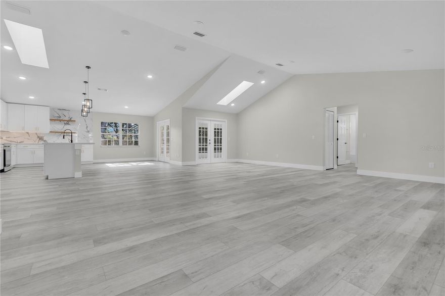 Excellent investment opportunity! This fully renovated property is being sold AS-IS with a tenant already in place, providing immediate rental income. Ideal for the savvy investor looking to acquire a cash-flowing property in great condition. Enjoy peace of mind with updated finishes and stable tenancy from day one. Don’t miss the chance to add this turnkey income-producing home to your portfolio!
**DO NOT DISTURB THE TENANTS PLEASE**