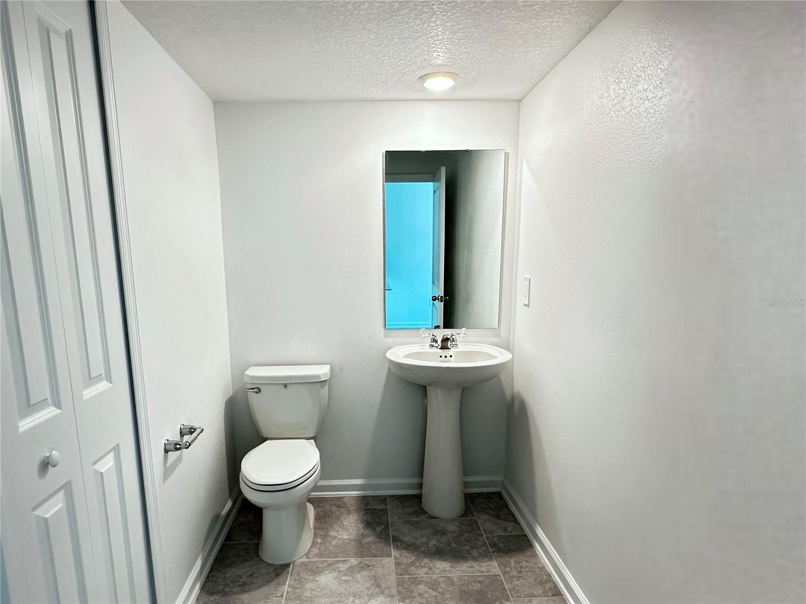 LAKE WILSON RESERVE 22 TH - Residential Lease