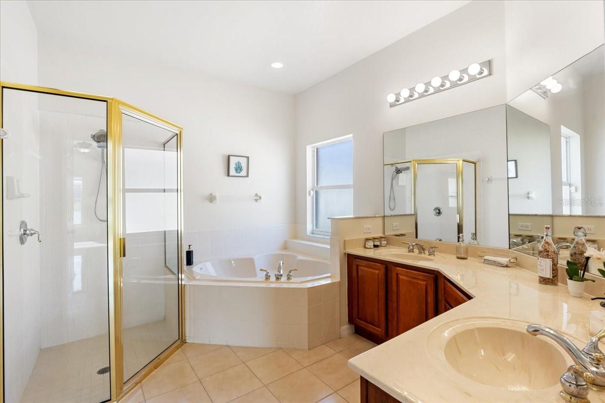 BELLALAGO PH 2N - Residential