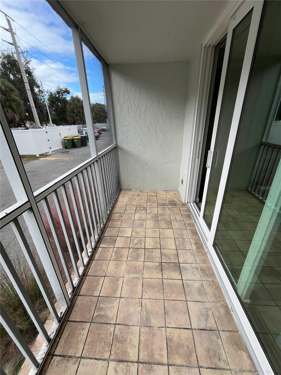 SARASOTA PALMS - Residential Lease