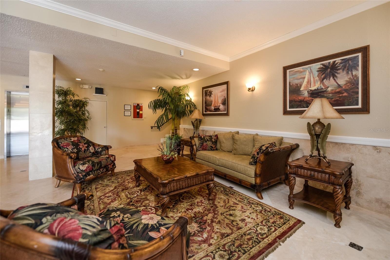 SARASOTA PALMS - Residential Lease