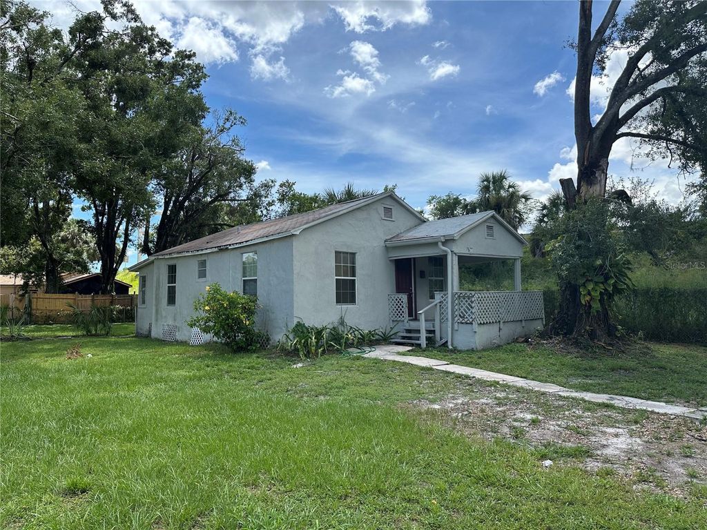 Photo of 7608 N Huntley Avenue, Tampa, FL 33604 (MLS # TB8424331)