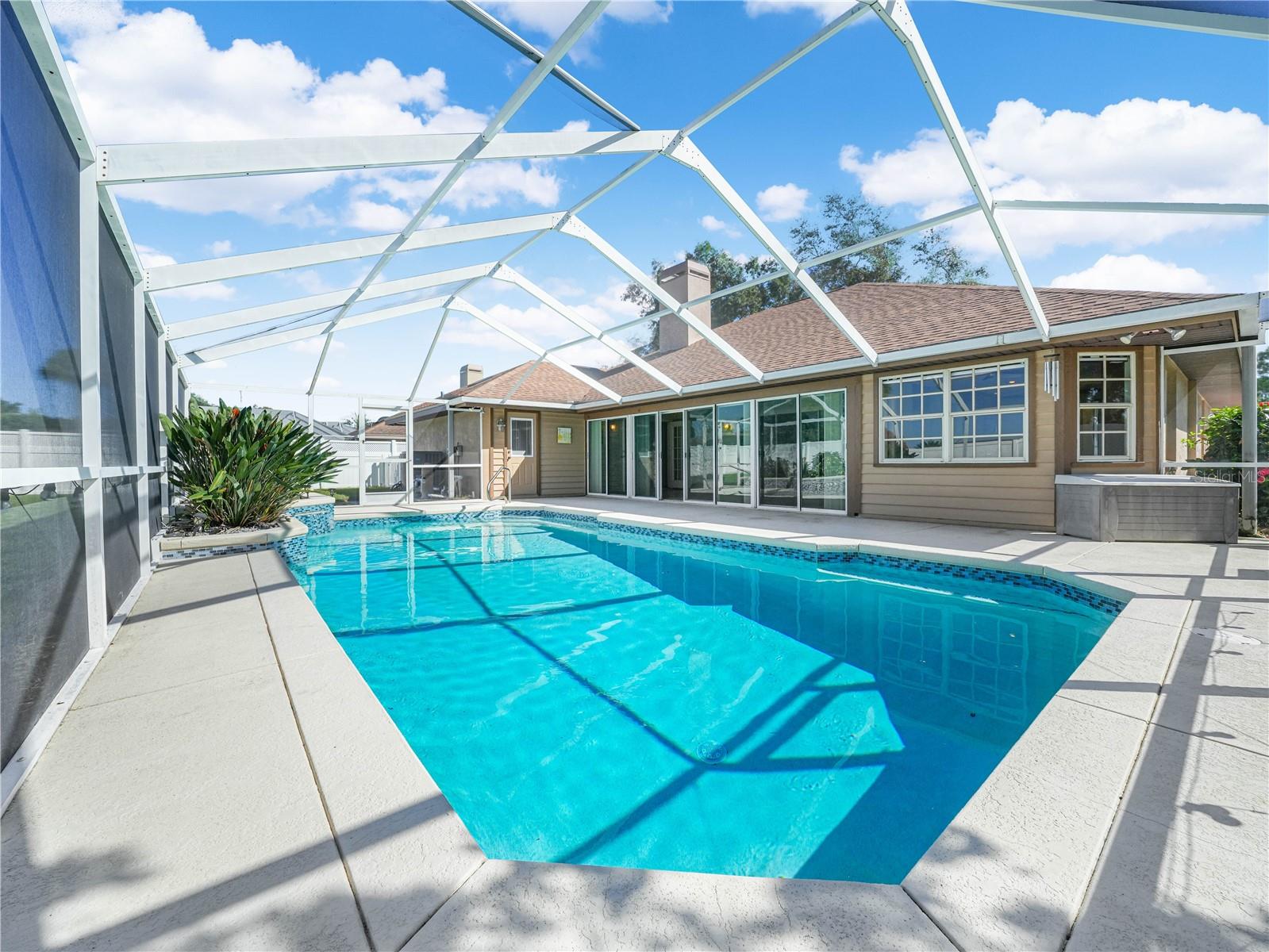 805 CARLTON COURT