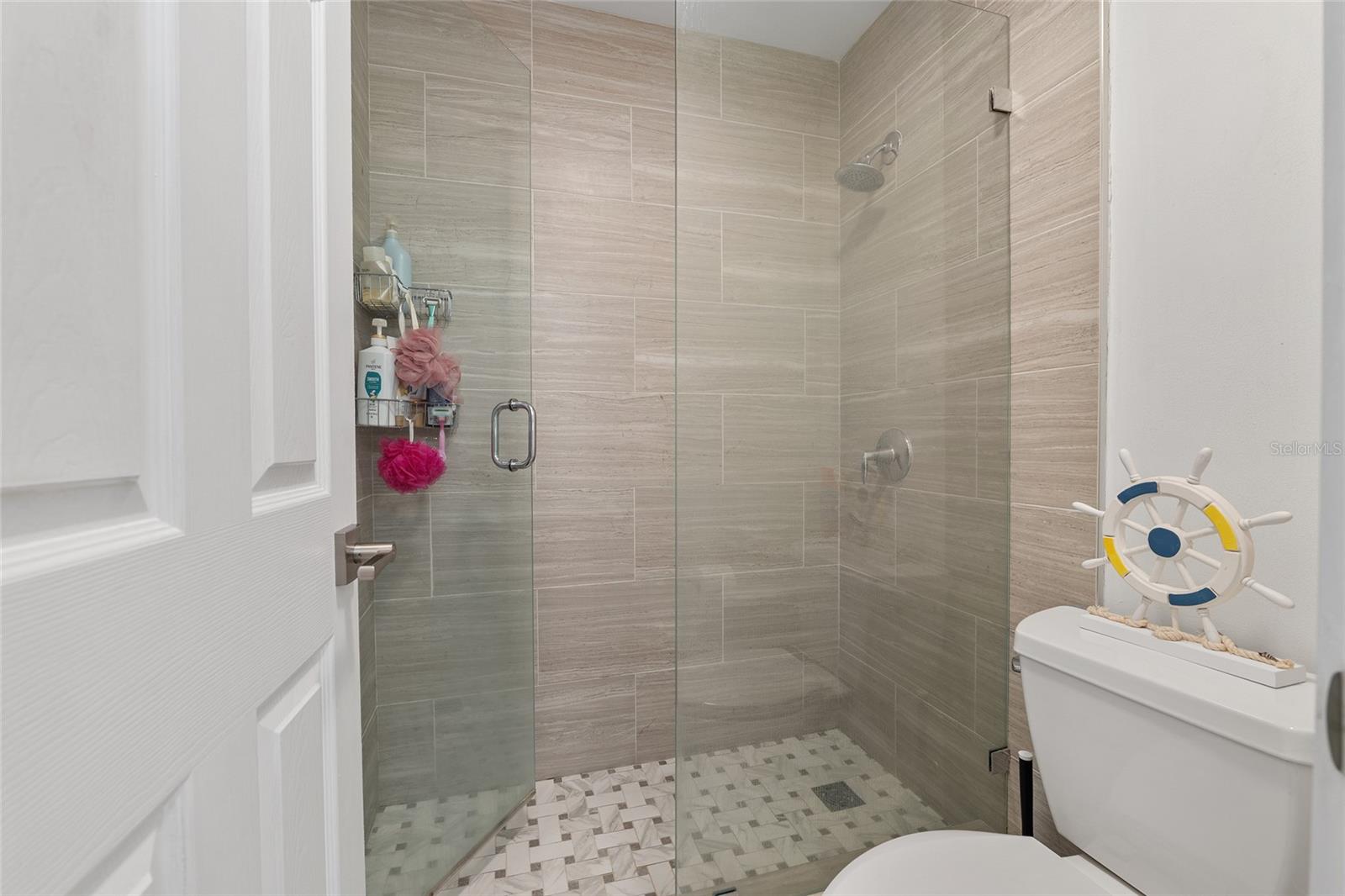 UNIVERSITY COMMONS - Residential