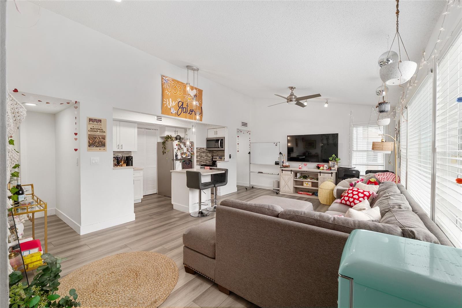 UNIVERSITY COMMONS - Residential