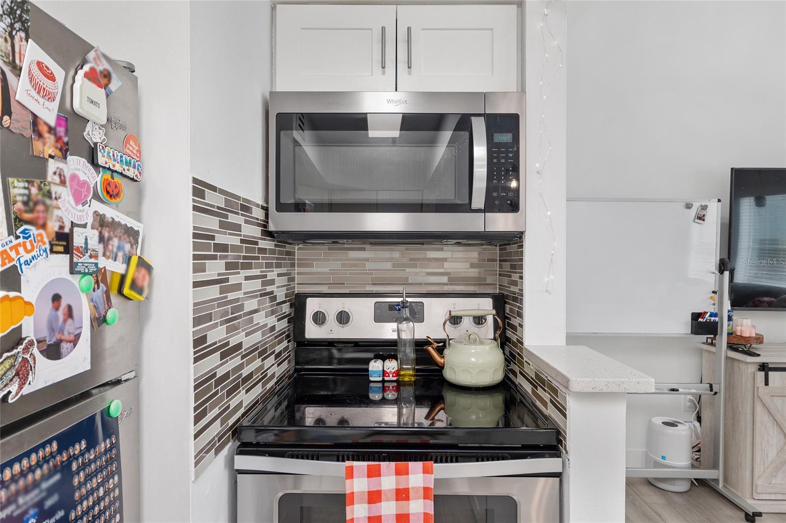 UNIVERSITY COMMONS - Residential