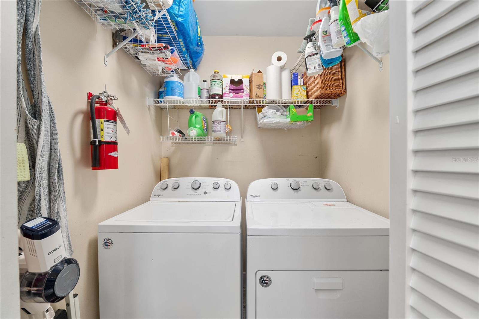 UNIVERSITY COMMONS - Residential