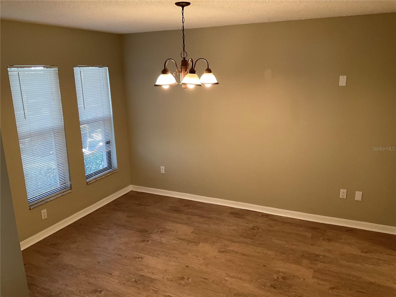 TAMPA PALMS UNIT 3C - Residential Lease