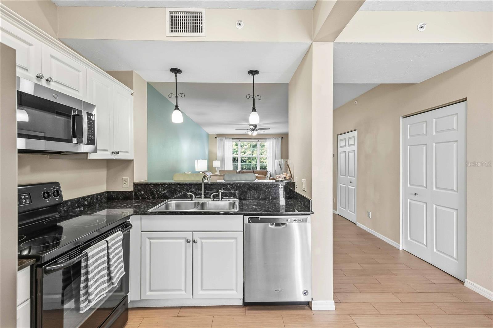 ACADEMY RESORT LODGE - Residential