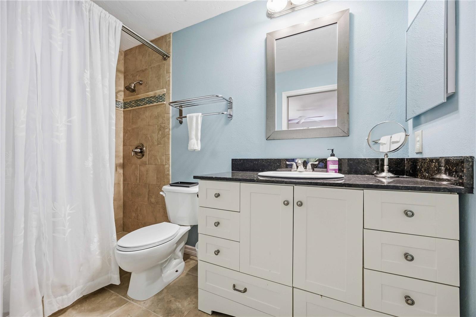 ACADEMY RESORT LODGE - Residential