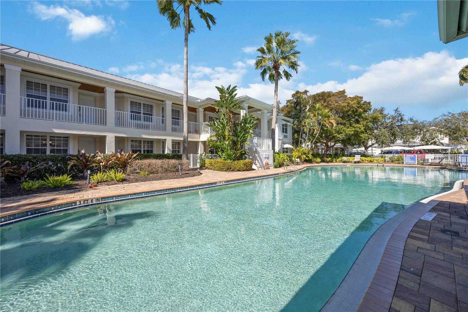 ACADEMY RESORT LODGE - Residential