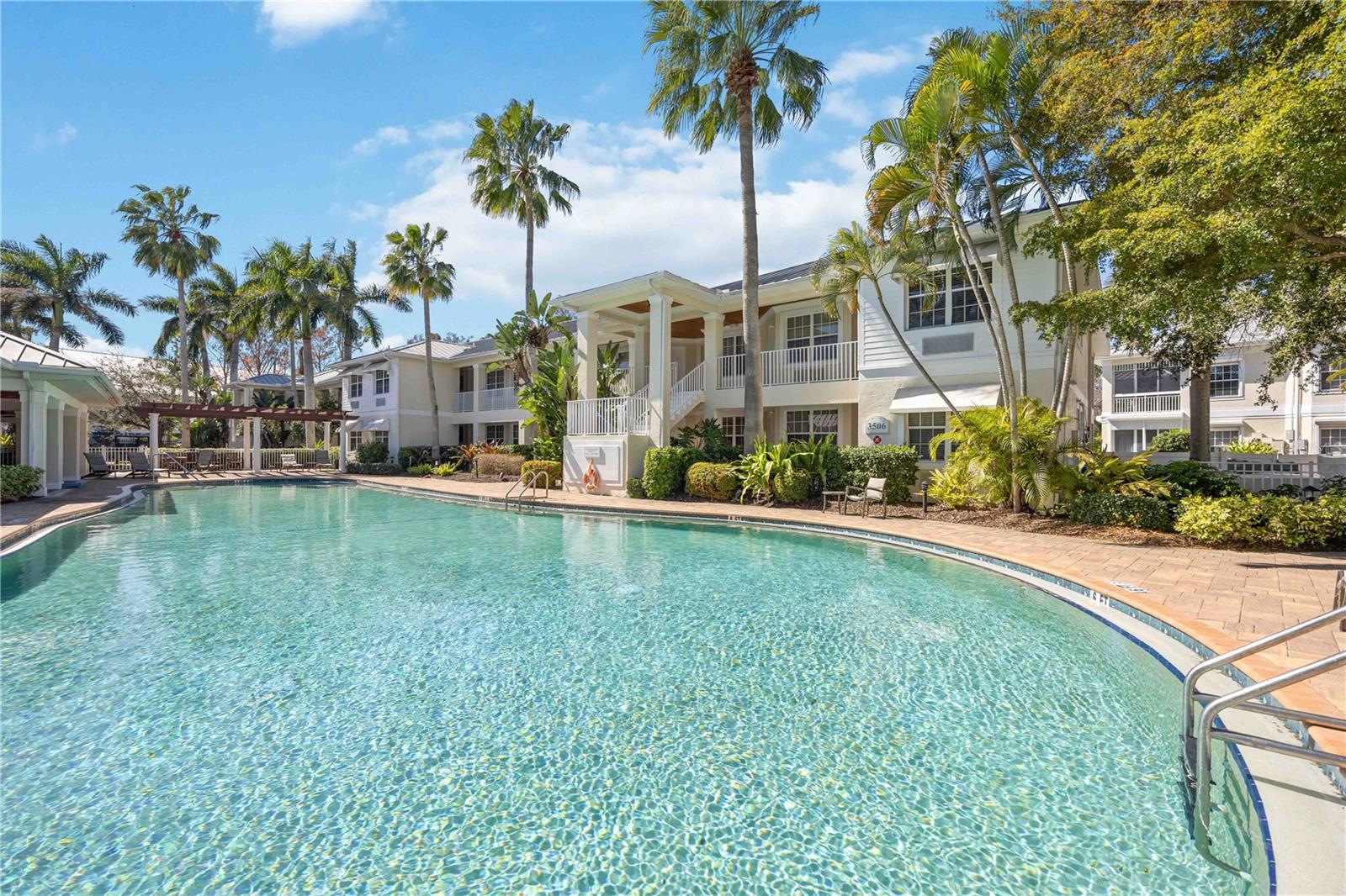 ACADEMY RESORT LODGE - Residential