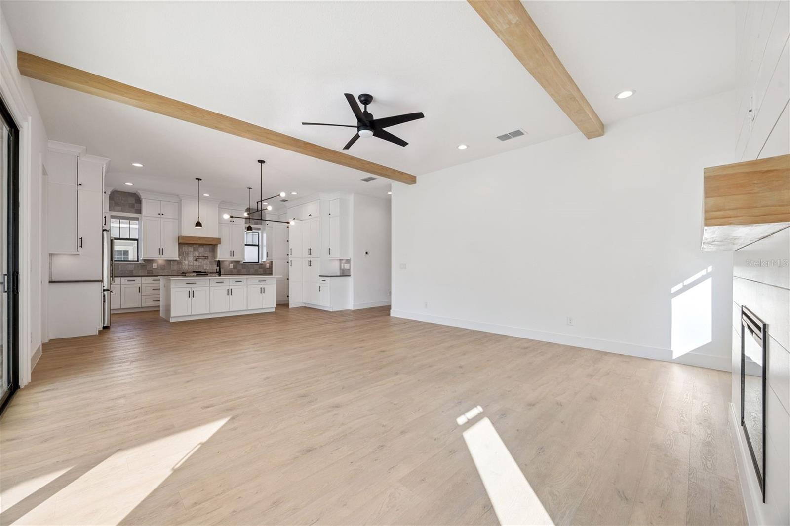 OAKLAND PARK - Residential