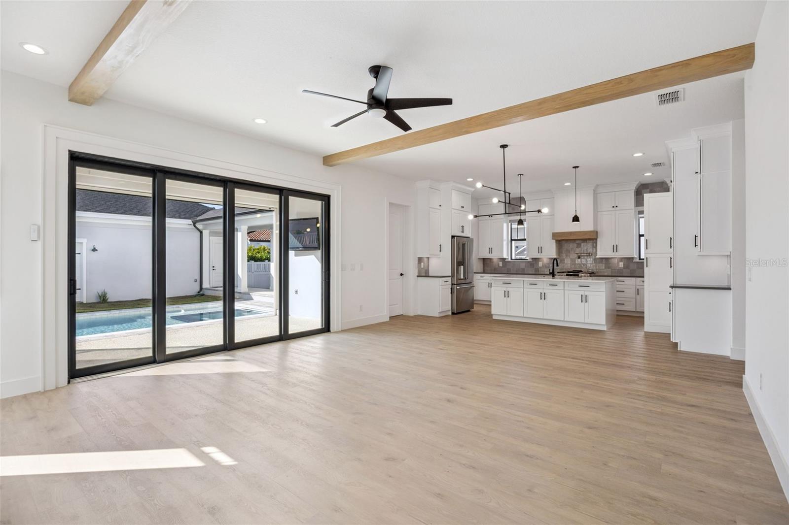 OAKLAND PARK - Residential