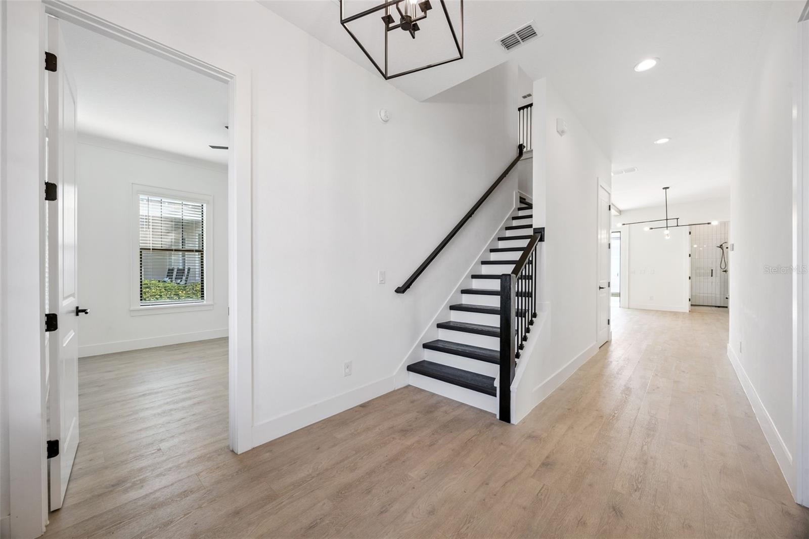 OAKLAND PARK - Residential