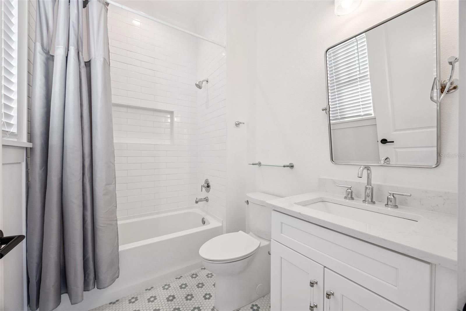 OAKLAND PARK - Residential