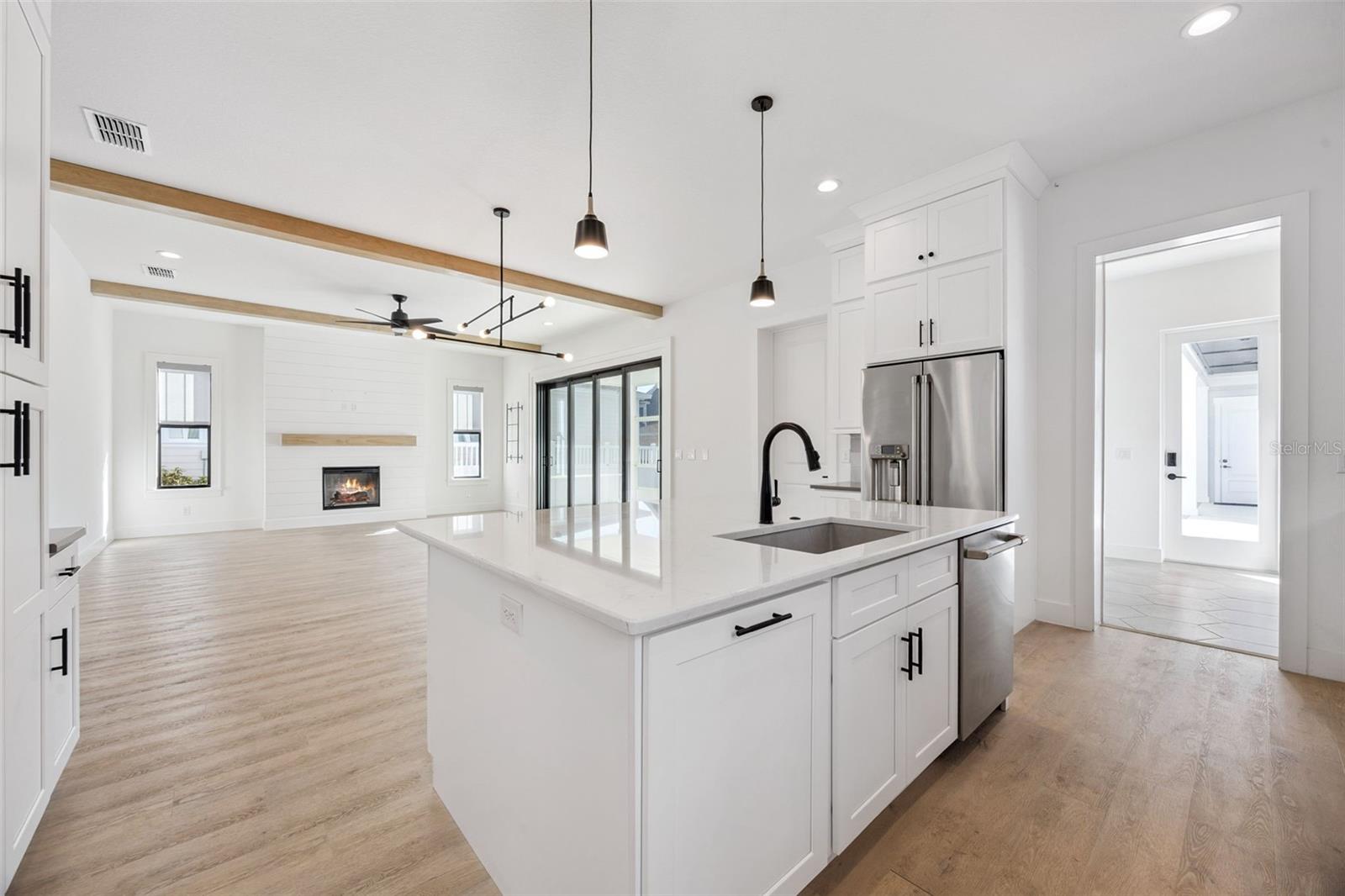 OAKLAND PARK - Residential