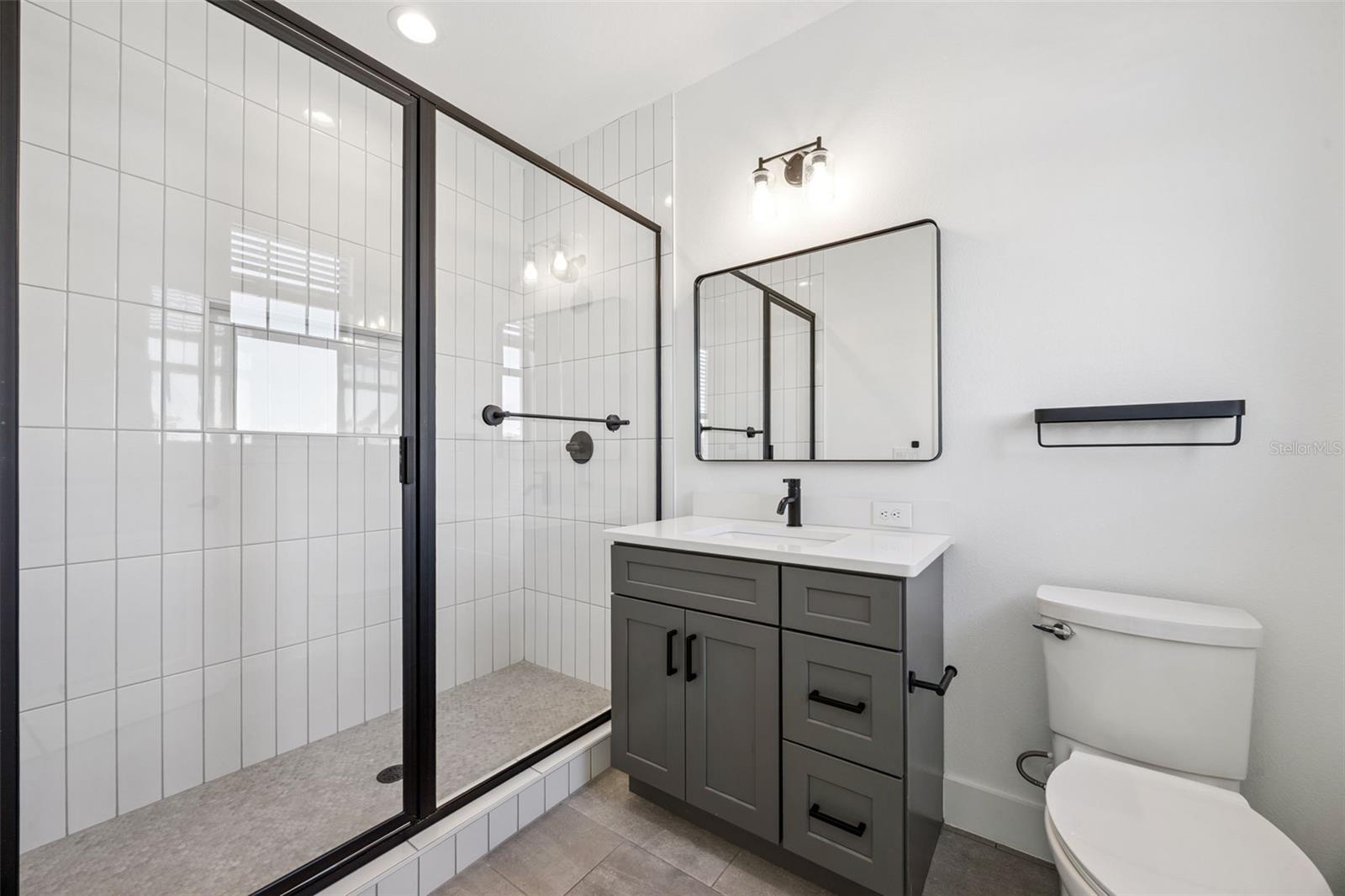 OAKLAND PARK - Residential