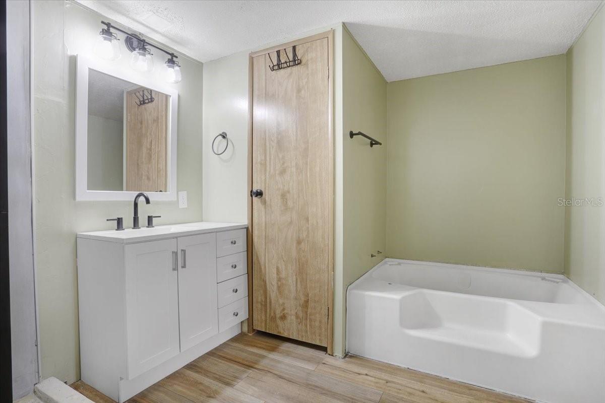 CEDAR SPG SHORES - Residential