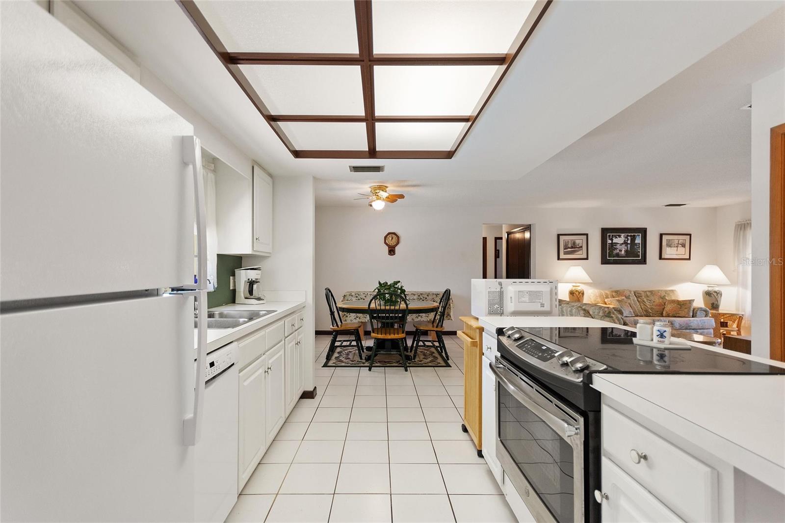 6476 AMARYLLIS DRIVE