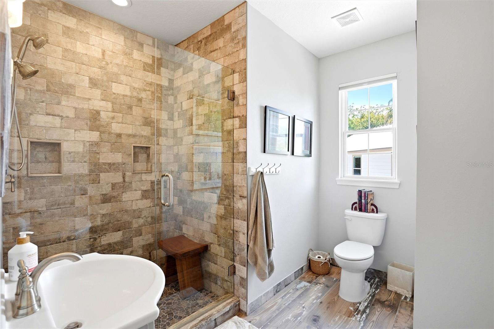 PINELLAS GROVES - Residential