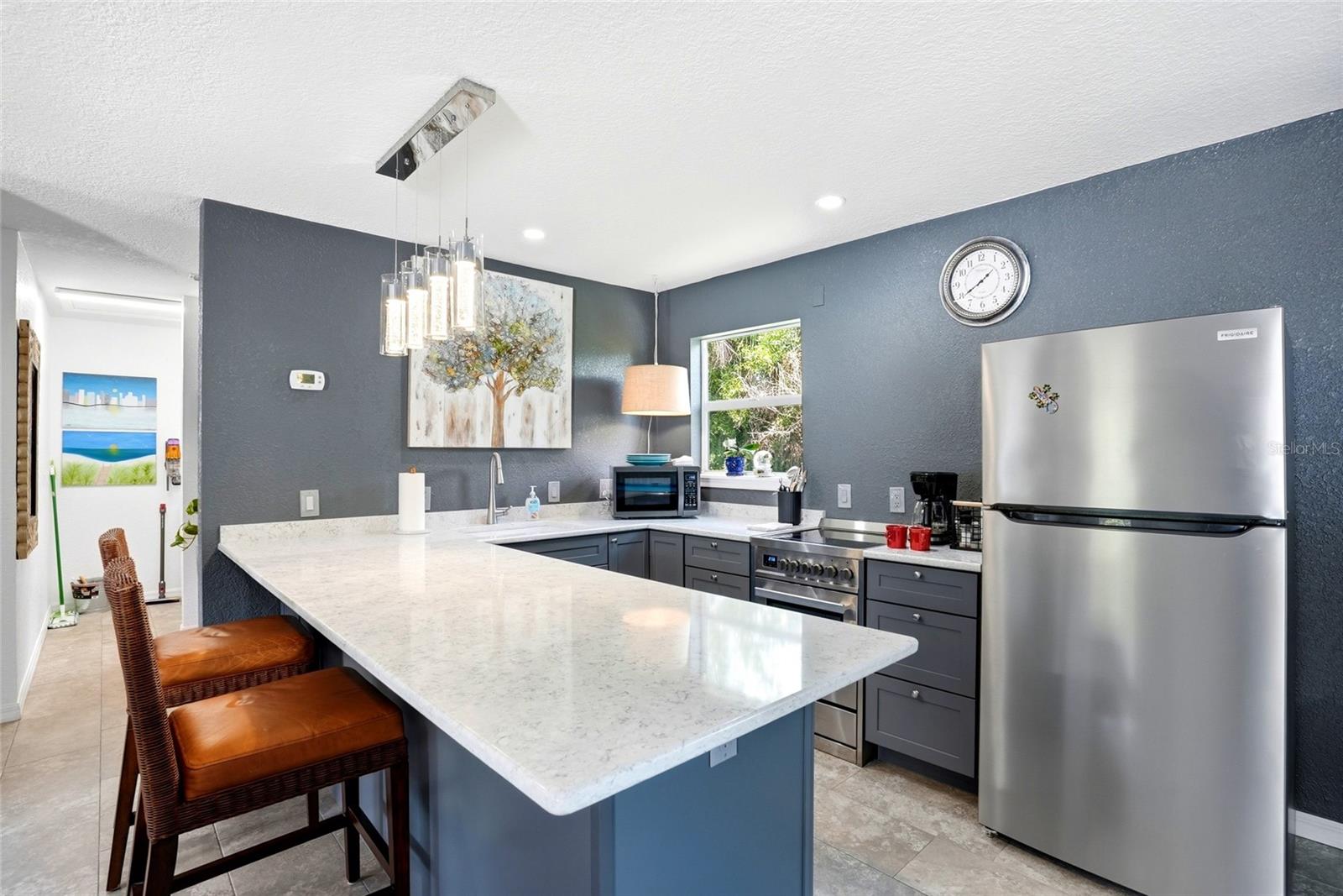 PINELLAS GROVES - Residential