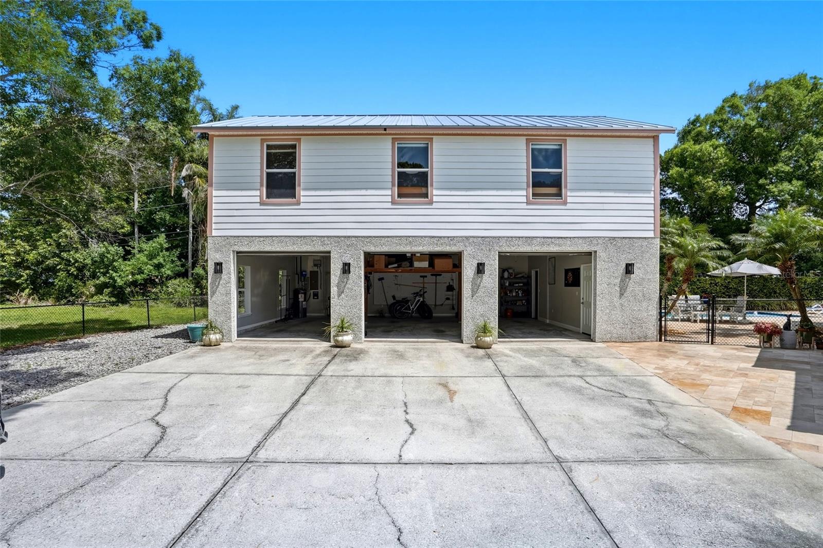 PINELLAS GROVES - Residential