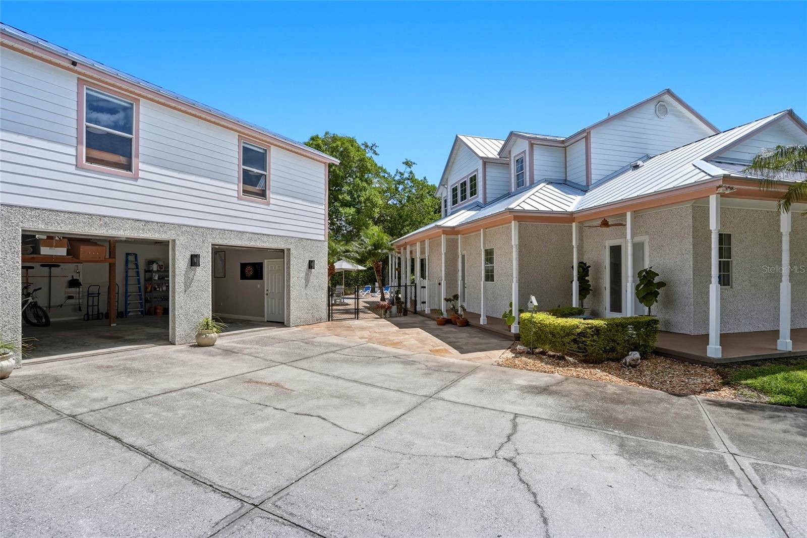 PINELLAS GROVES - Residential