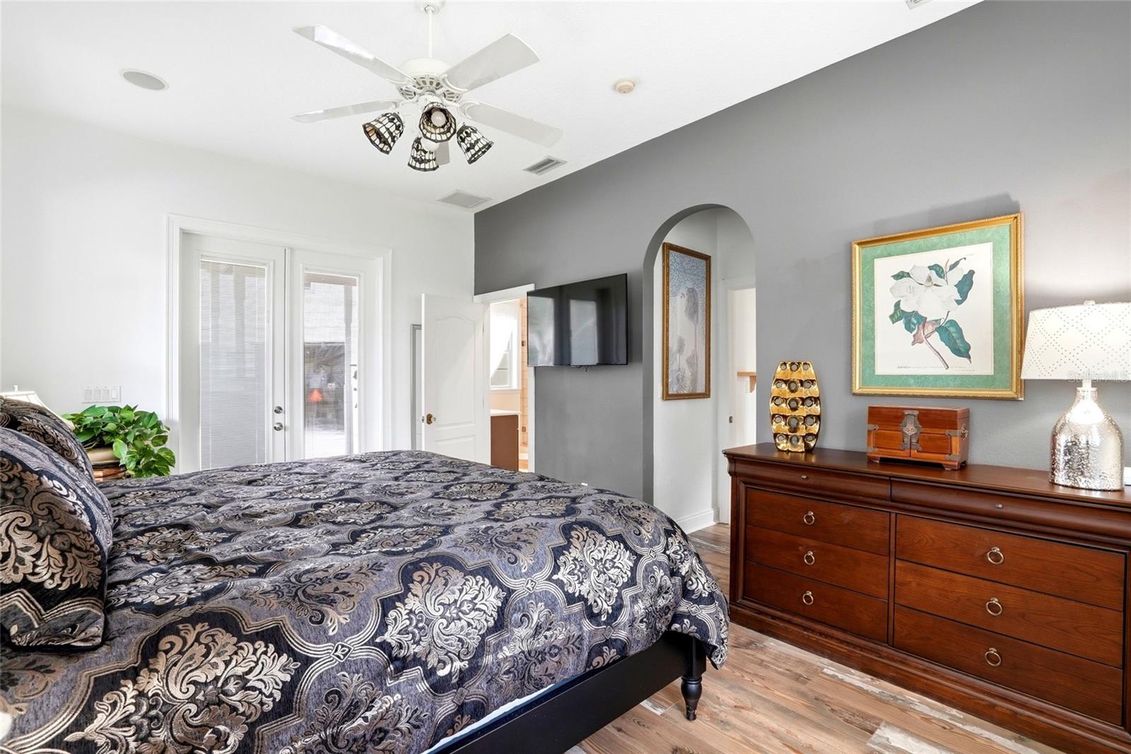 PINELLAS GROVES - Residential