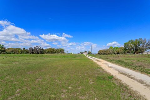 Tiny photo for 13311 SE Sunset Harbor Road, Weirsdale, FL 32195 (MLS # O6389544)