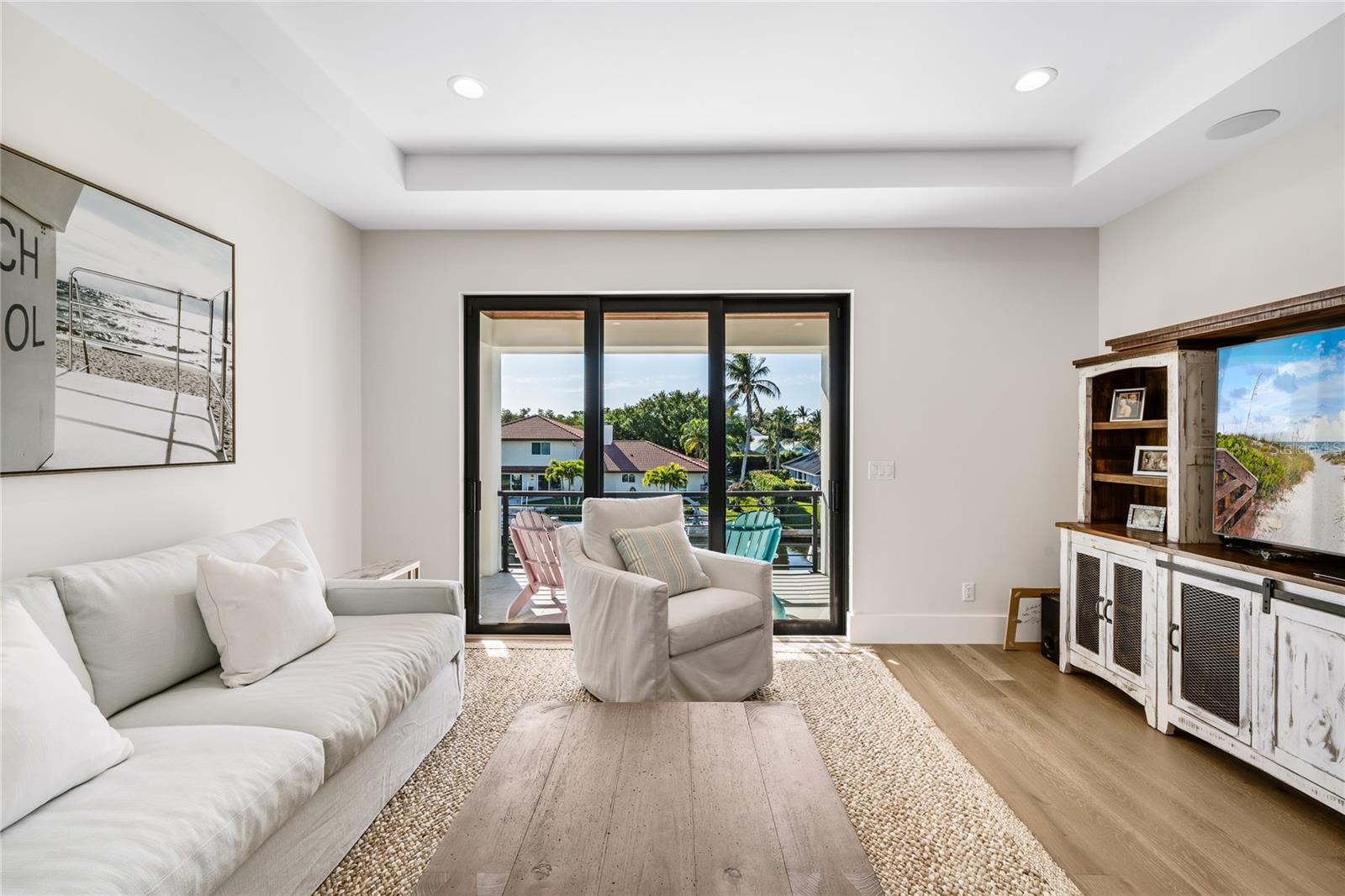 THE SOUNDINGS - Residential