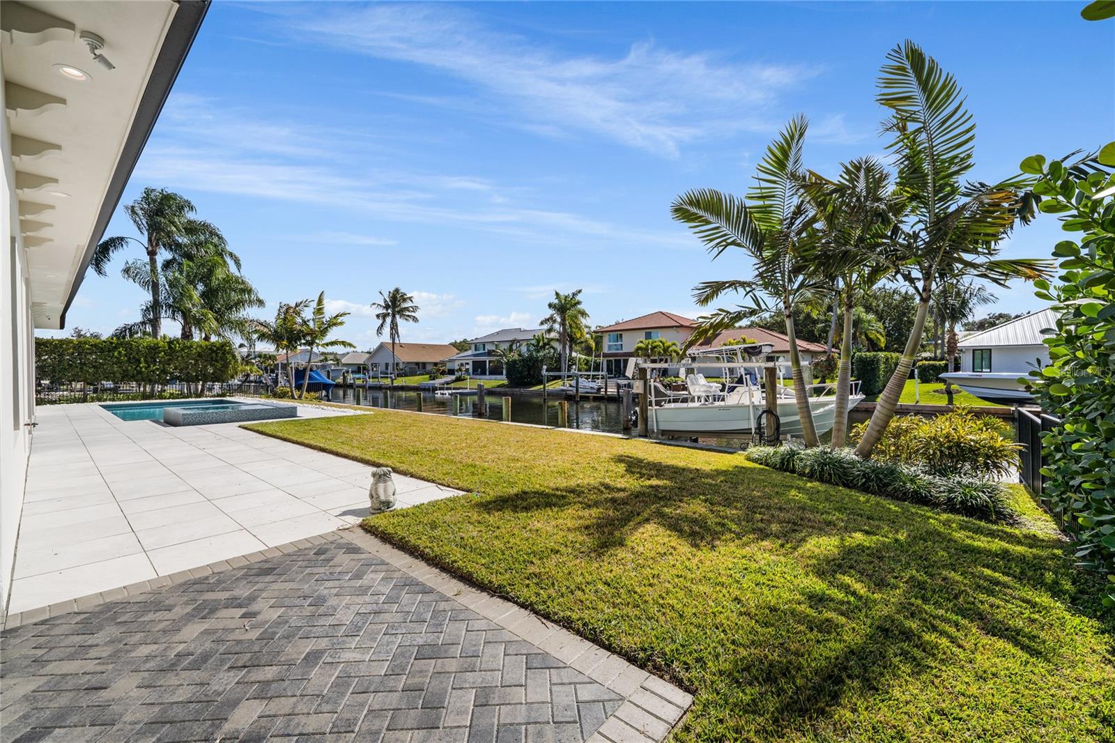 THE SOUNDINGS - Residential