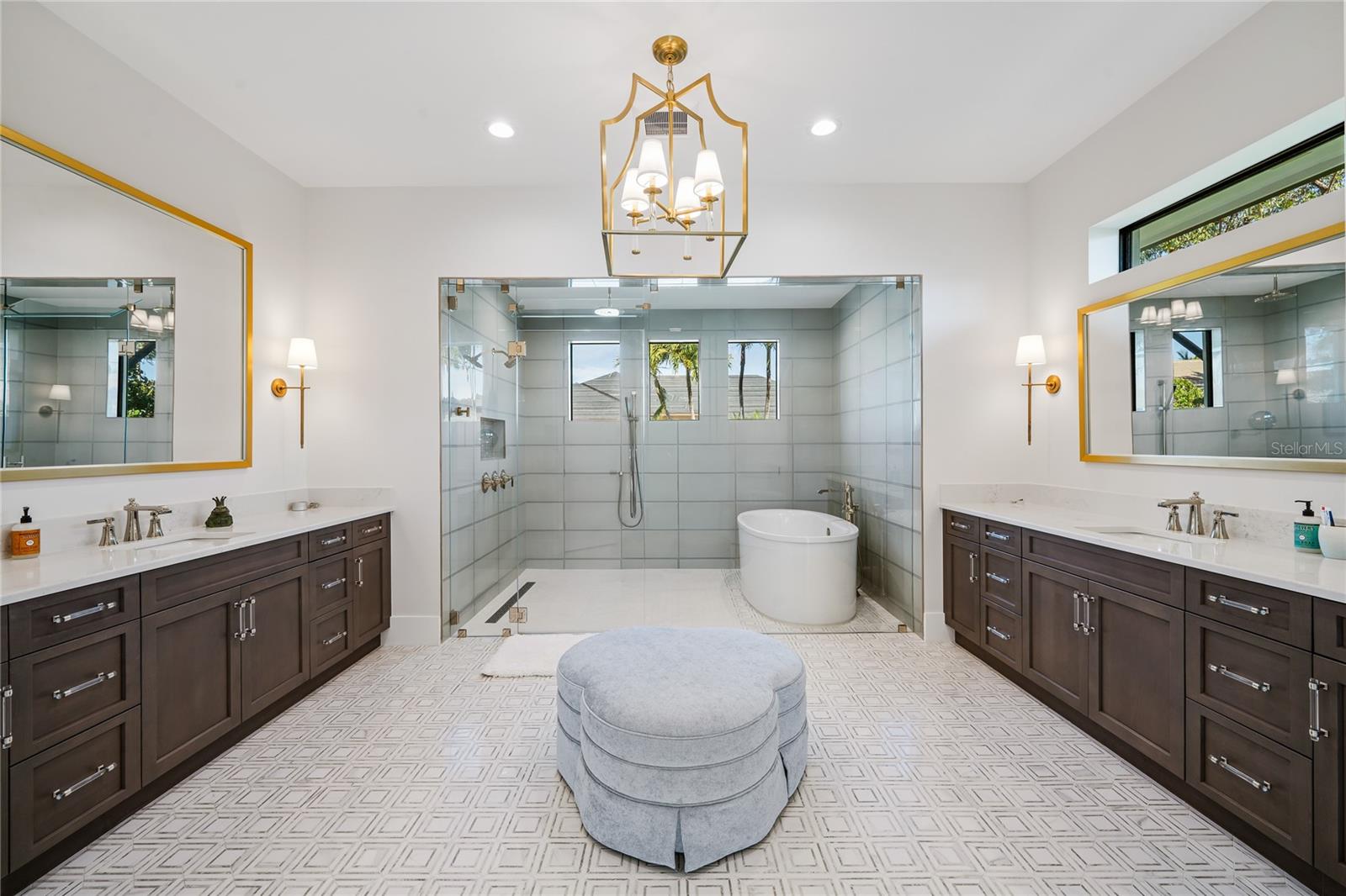 THE SOUNDINGS - Residential