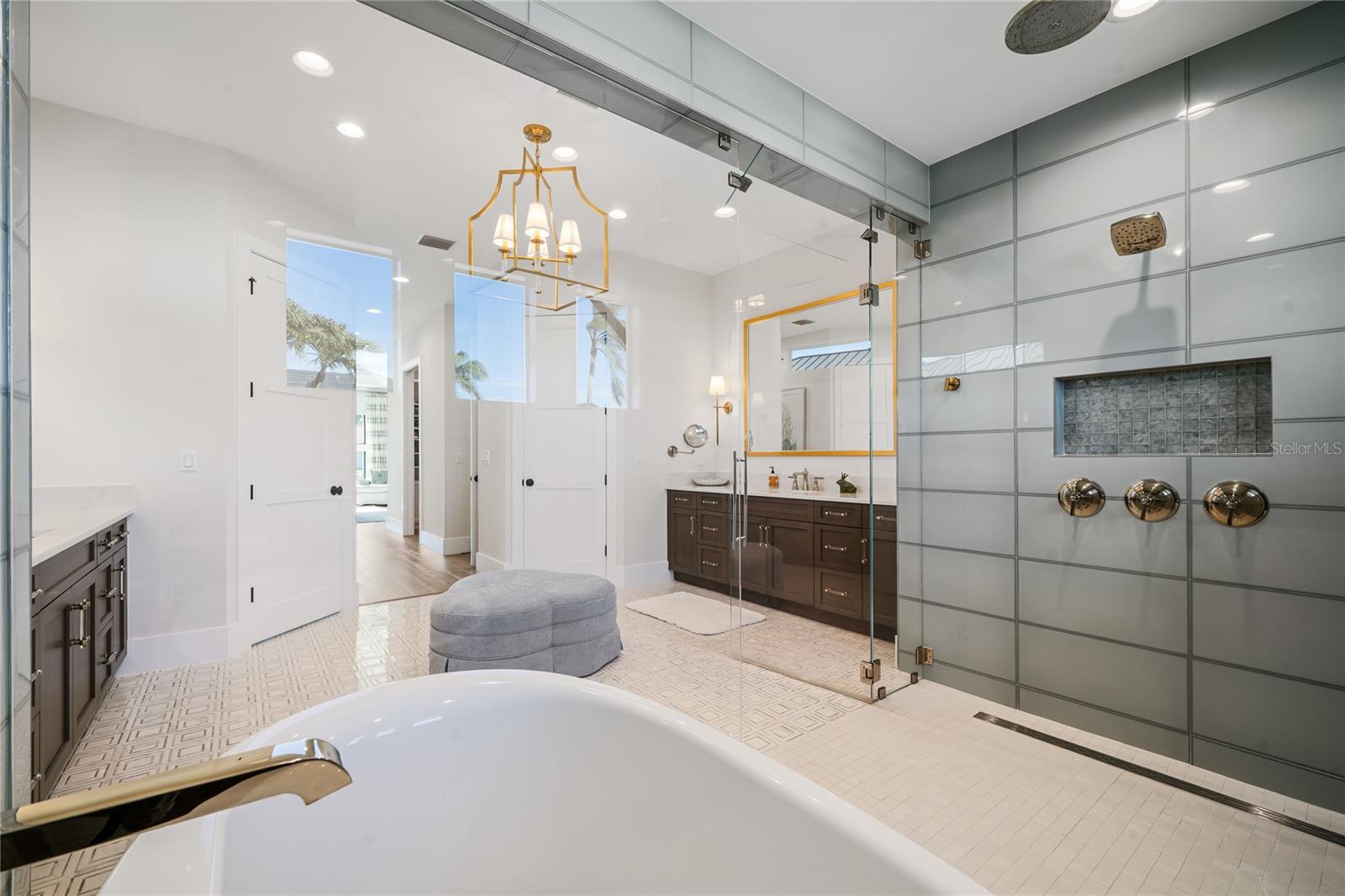 THE SOUNDINGS - Residential