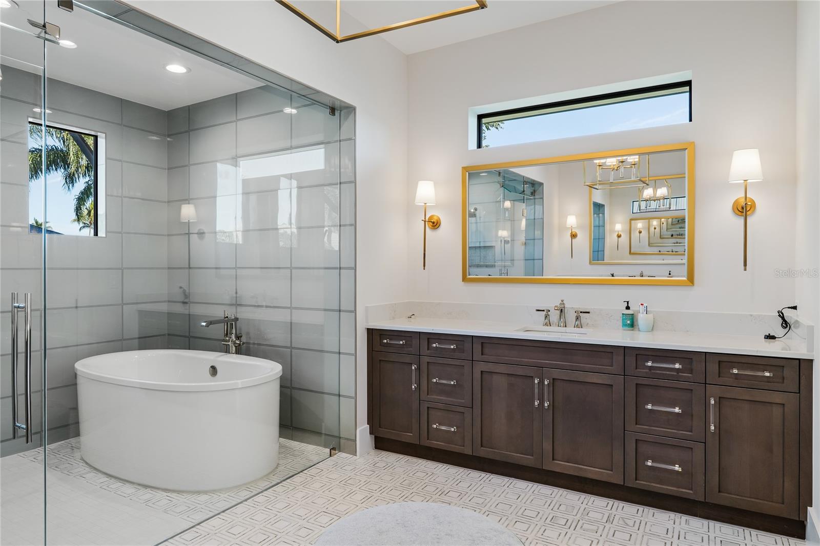 THE SOUNDINGS - Residential