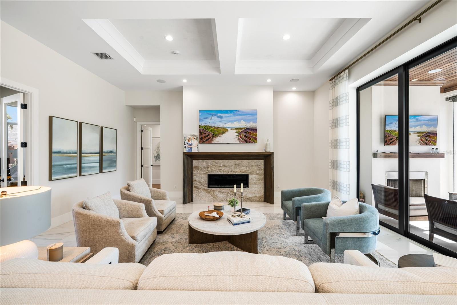 THE SOUNDINGS - Residential