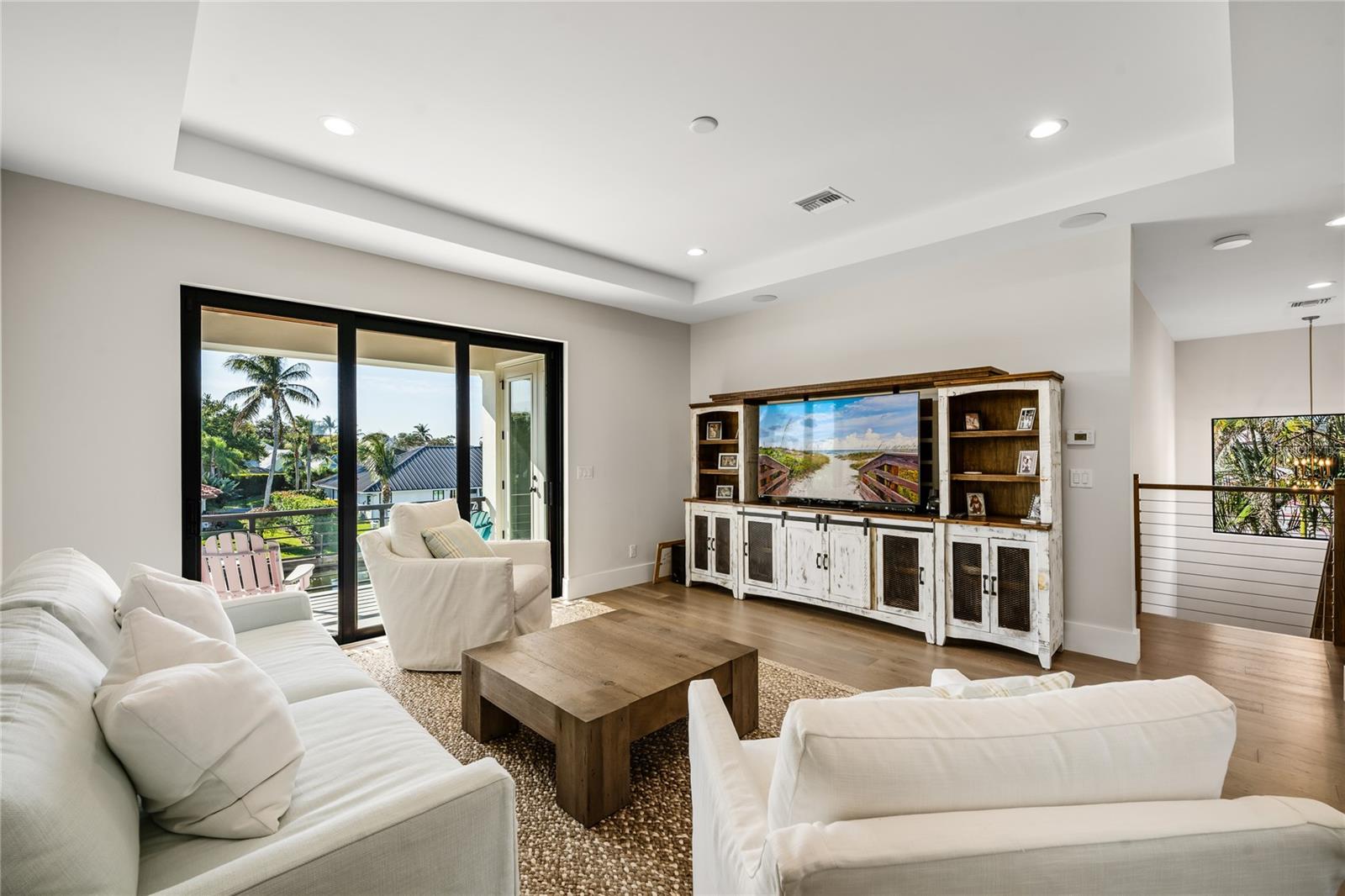 THE SOUNDINGS - Residential