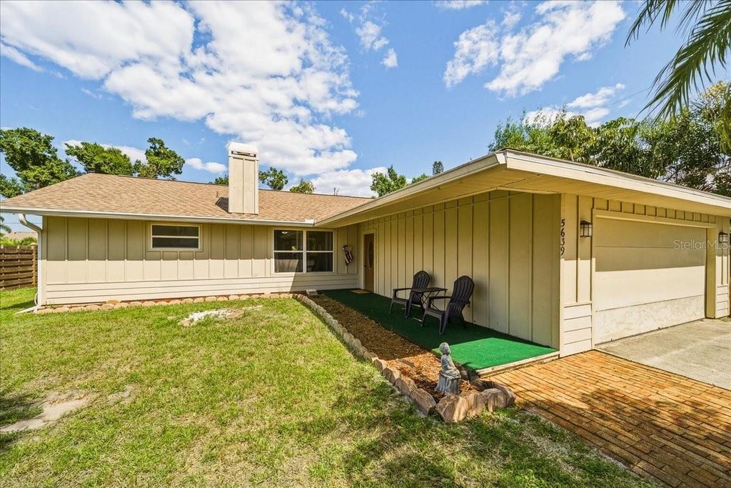 Photo of 5639 Blount Avenue, Sarasota, FL 34231 (MLS # A4690414)