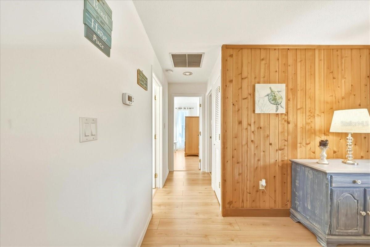 SARASOTA VENICE CO 09 37 18 - Residential