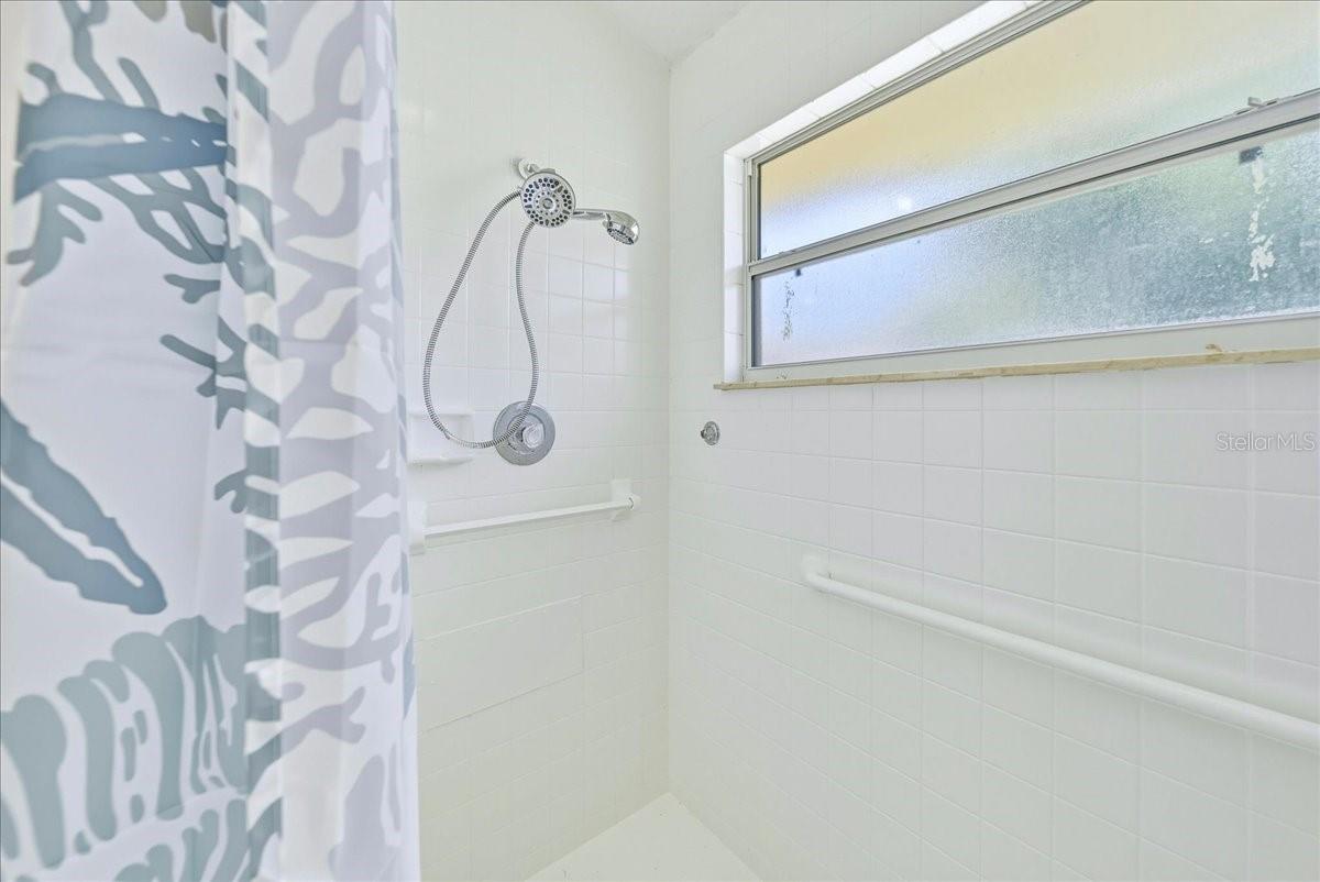 SARASOTA VENICE CO 09 37 18 - Residential