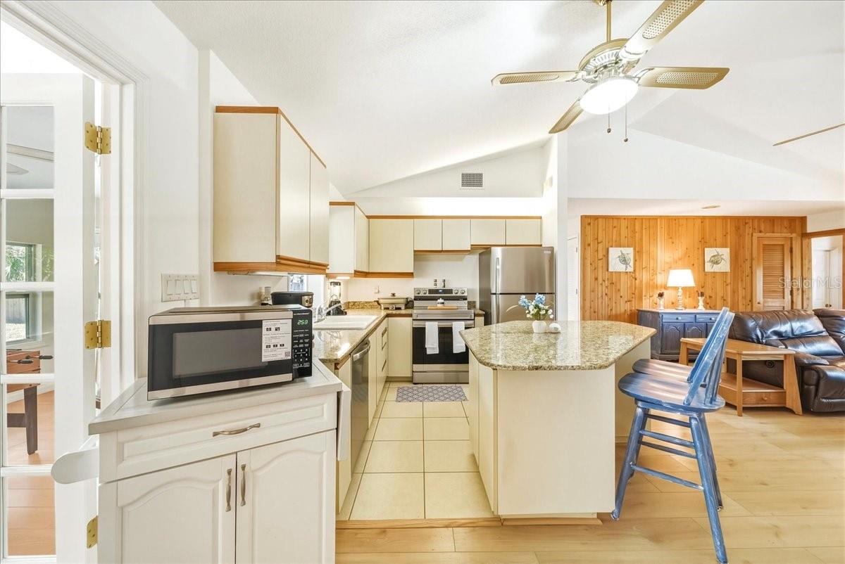 SARASOTA VENICE CO 09 37 18 - Residential